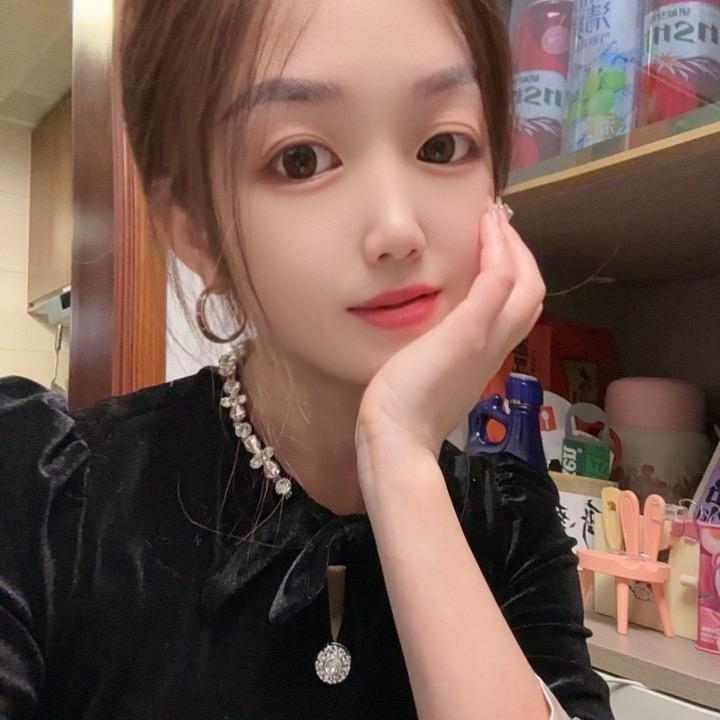 莹莹 张