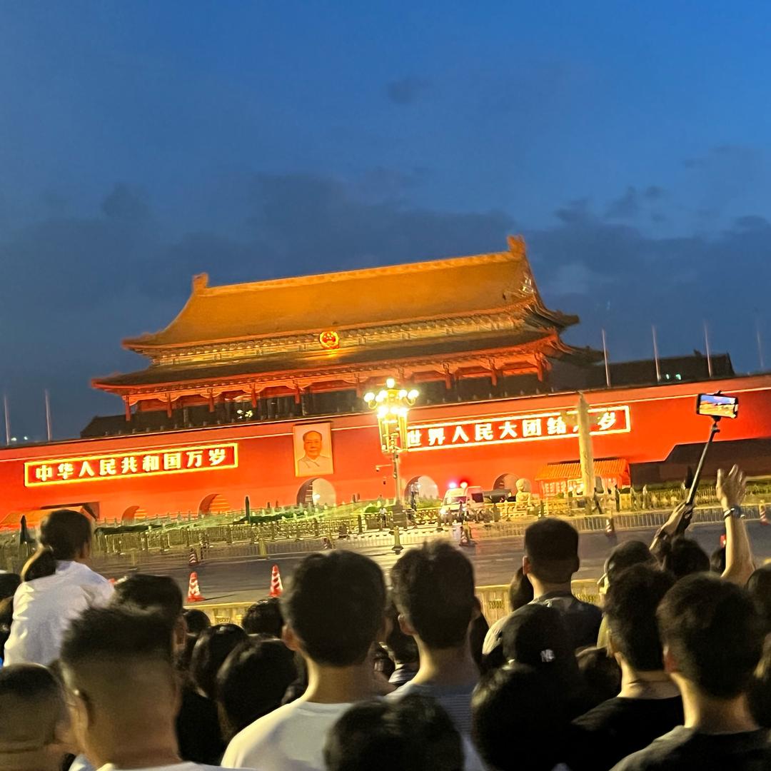 光芒万张(伟)