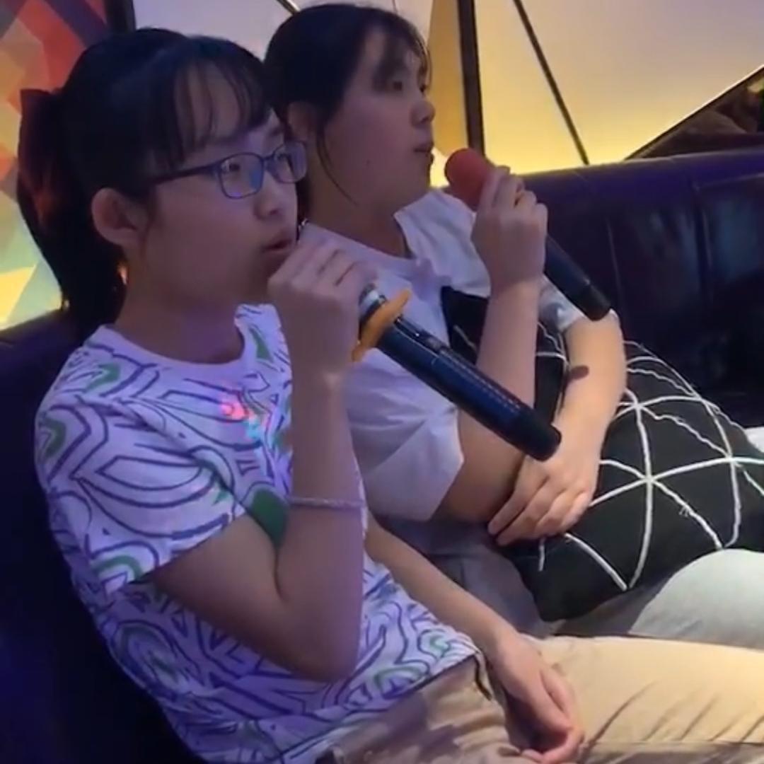 小芳手机通讯