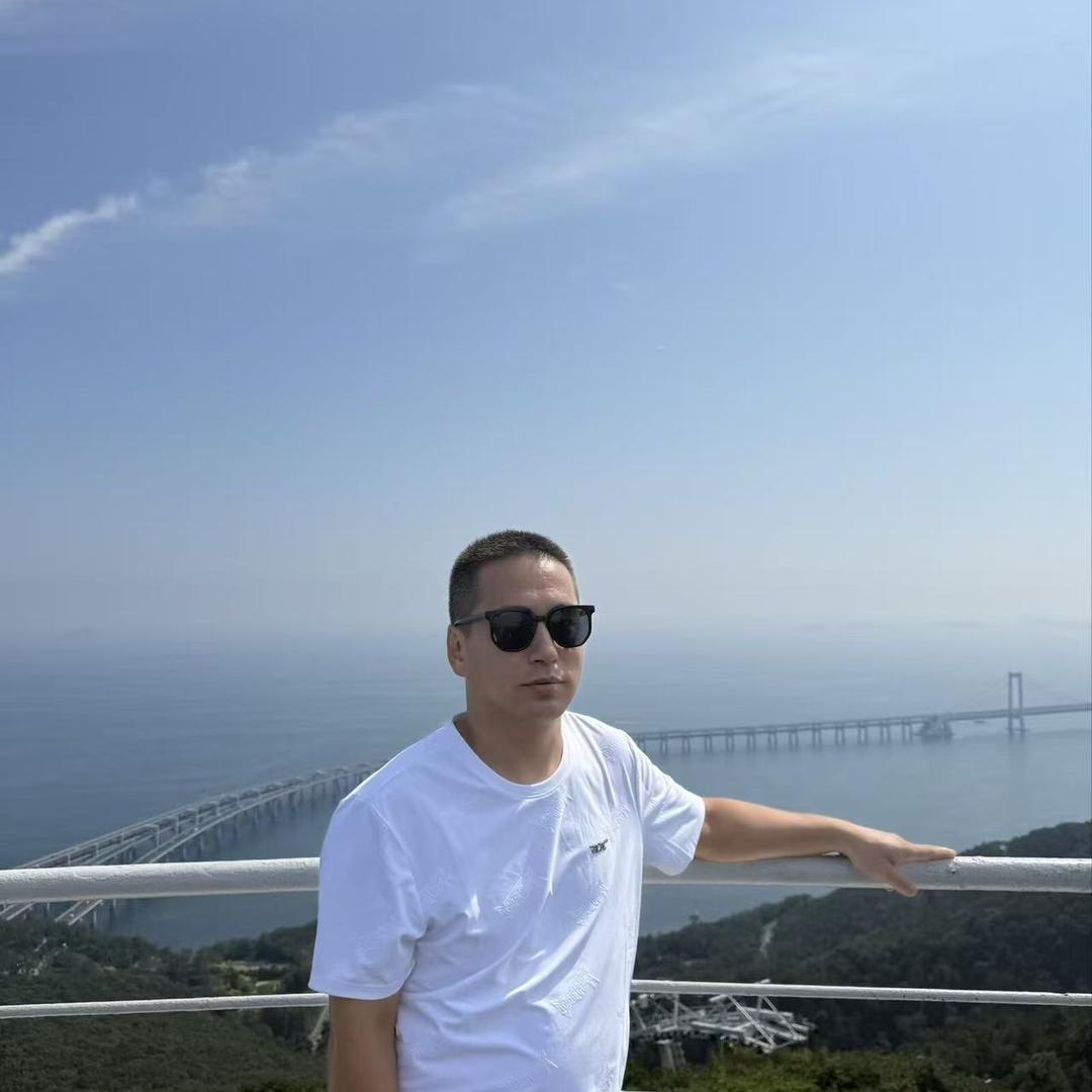 亮哥又饿了