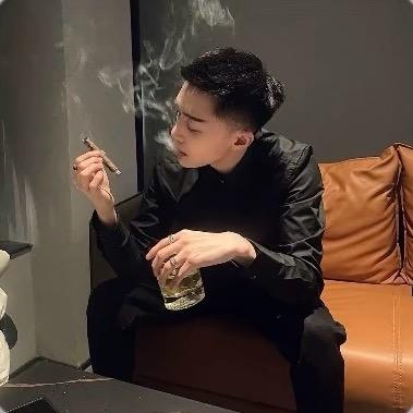 红鹦鹉文化传媒总部（星探）