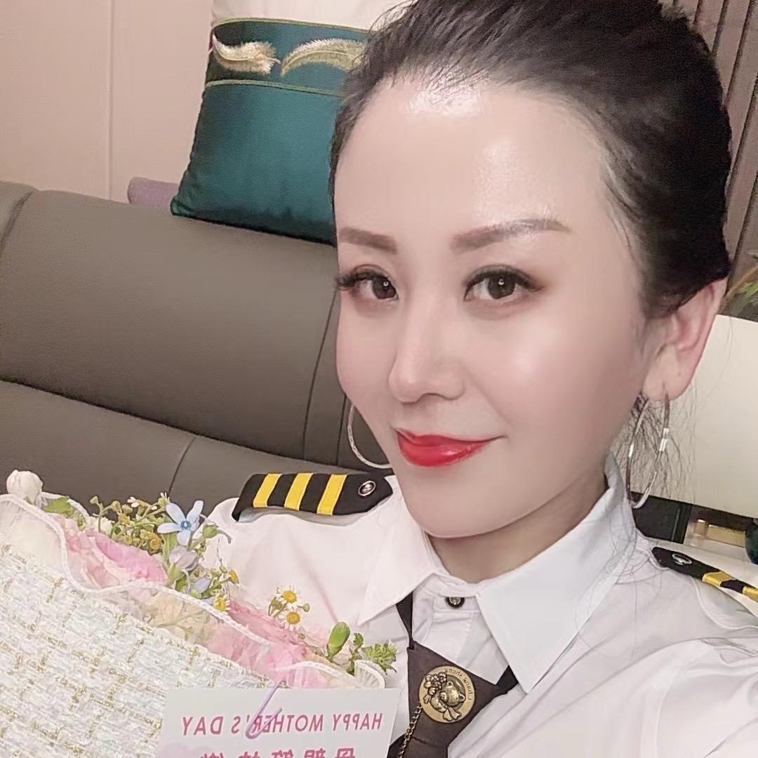 妖娆的茶菲