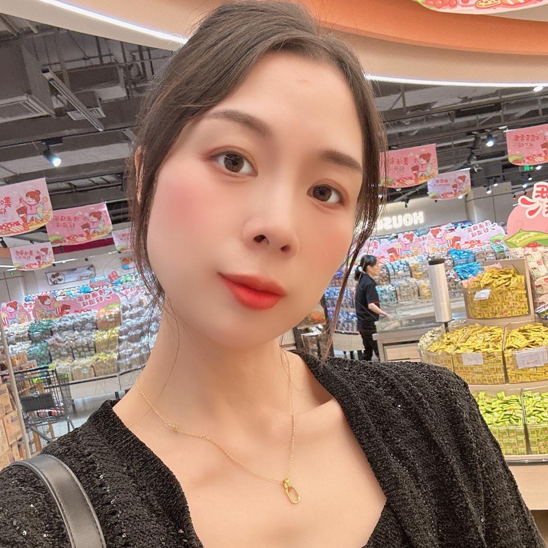 是周周吖😍