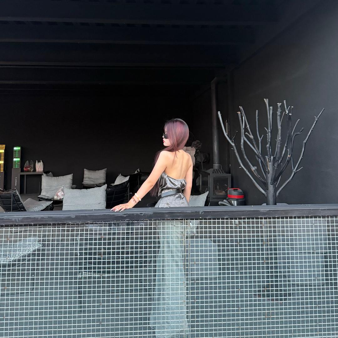 小闹爱发疯ヽ(｀´メ)ﾉ