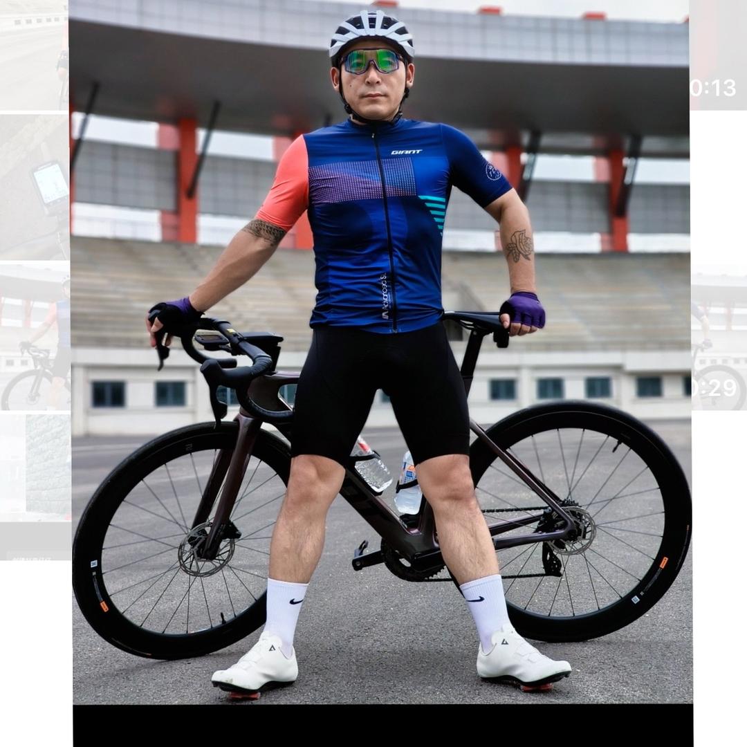东哥🎤🚲（19:20开播）