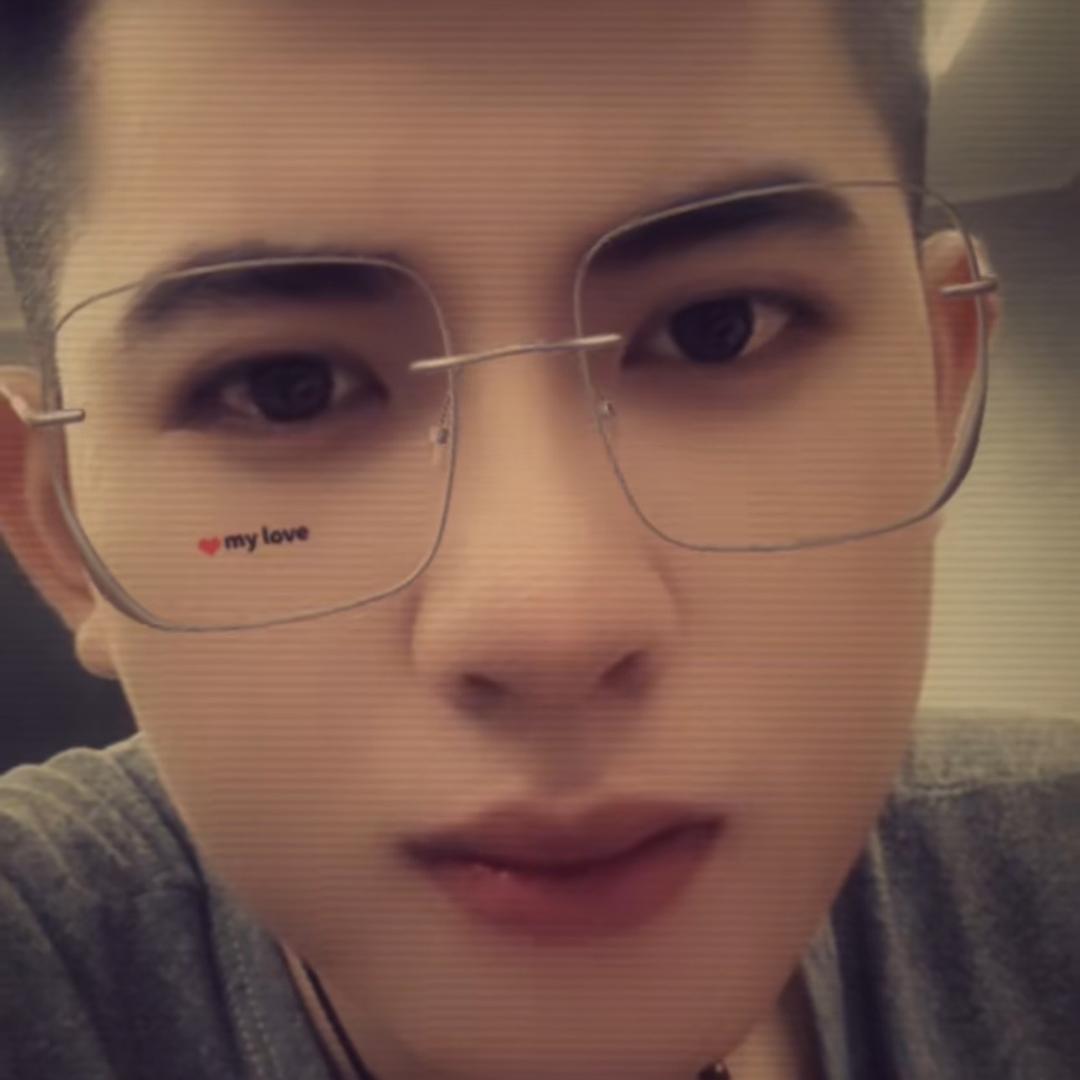😜   😜