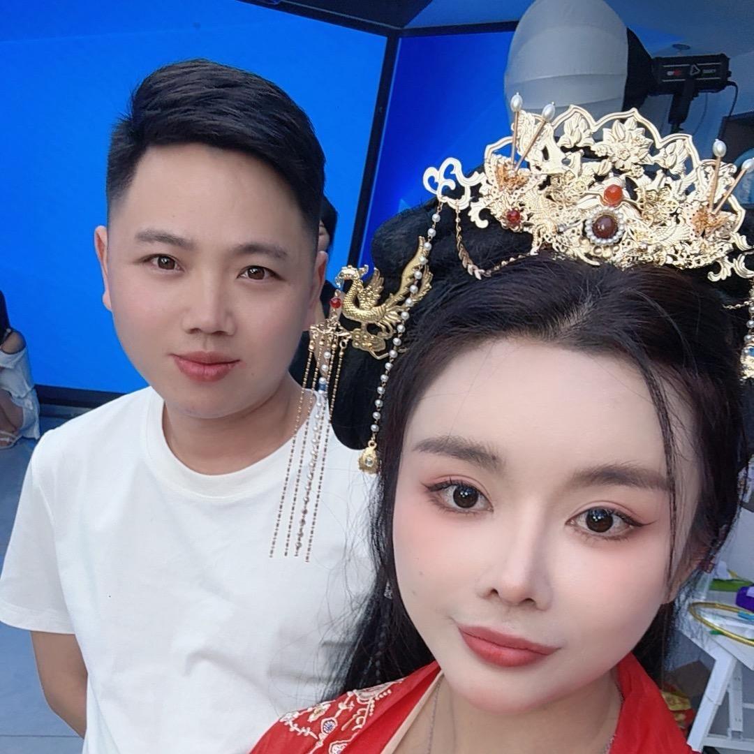 燕宝宝922(农村幺哥11.11.12号