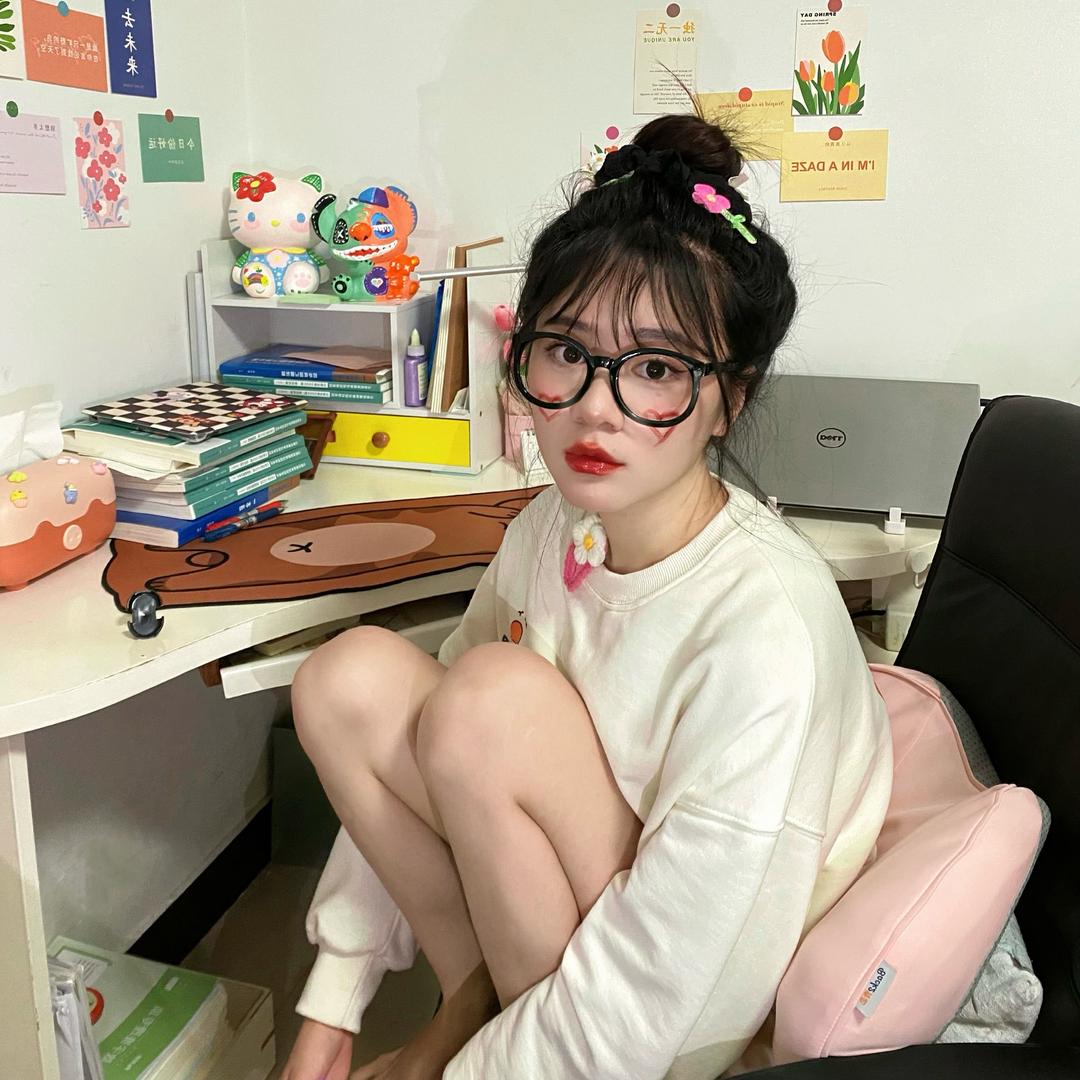 可爱三三