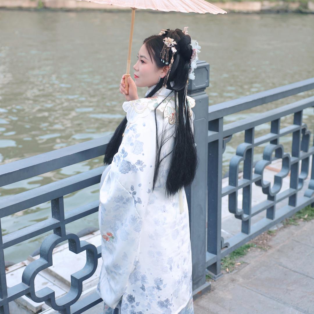 燦燦
