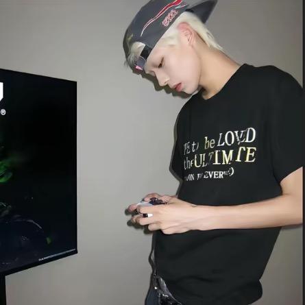 阴暗的大蟑螂