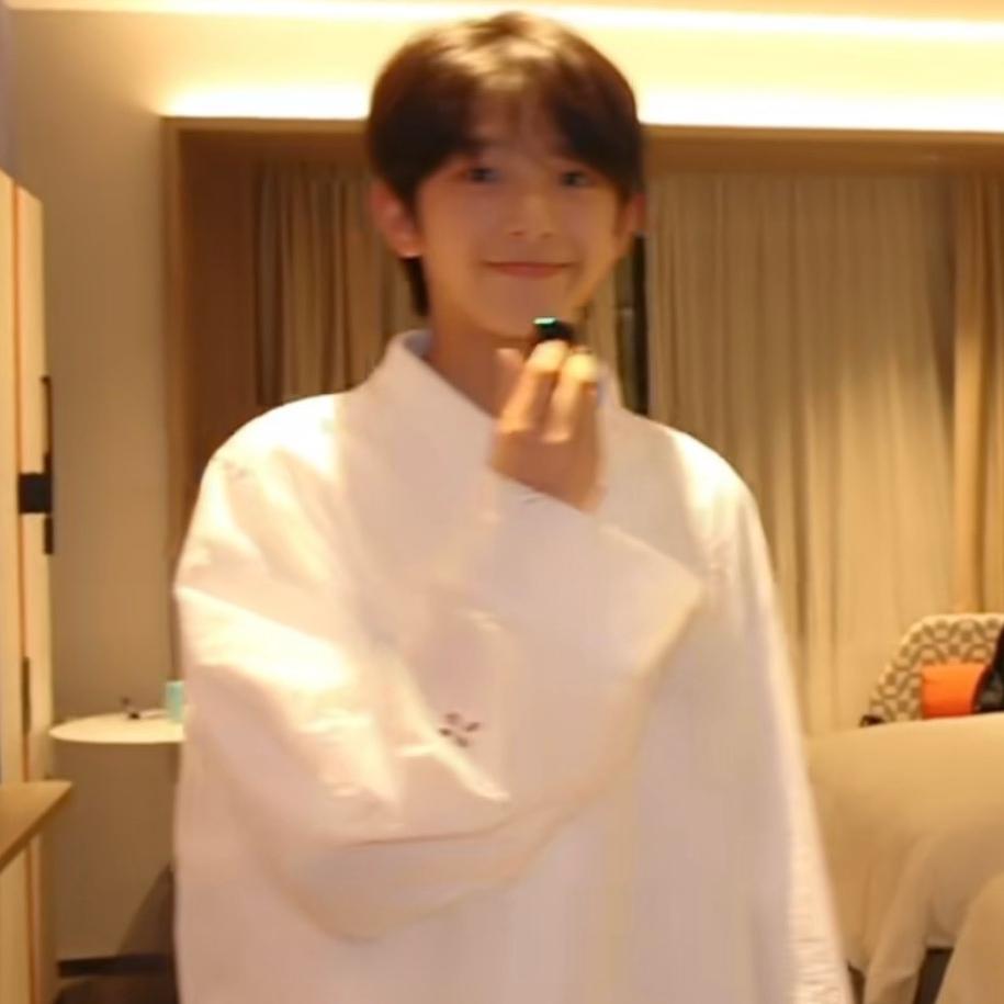 小狗🐾按下存档键