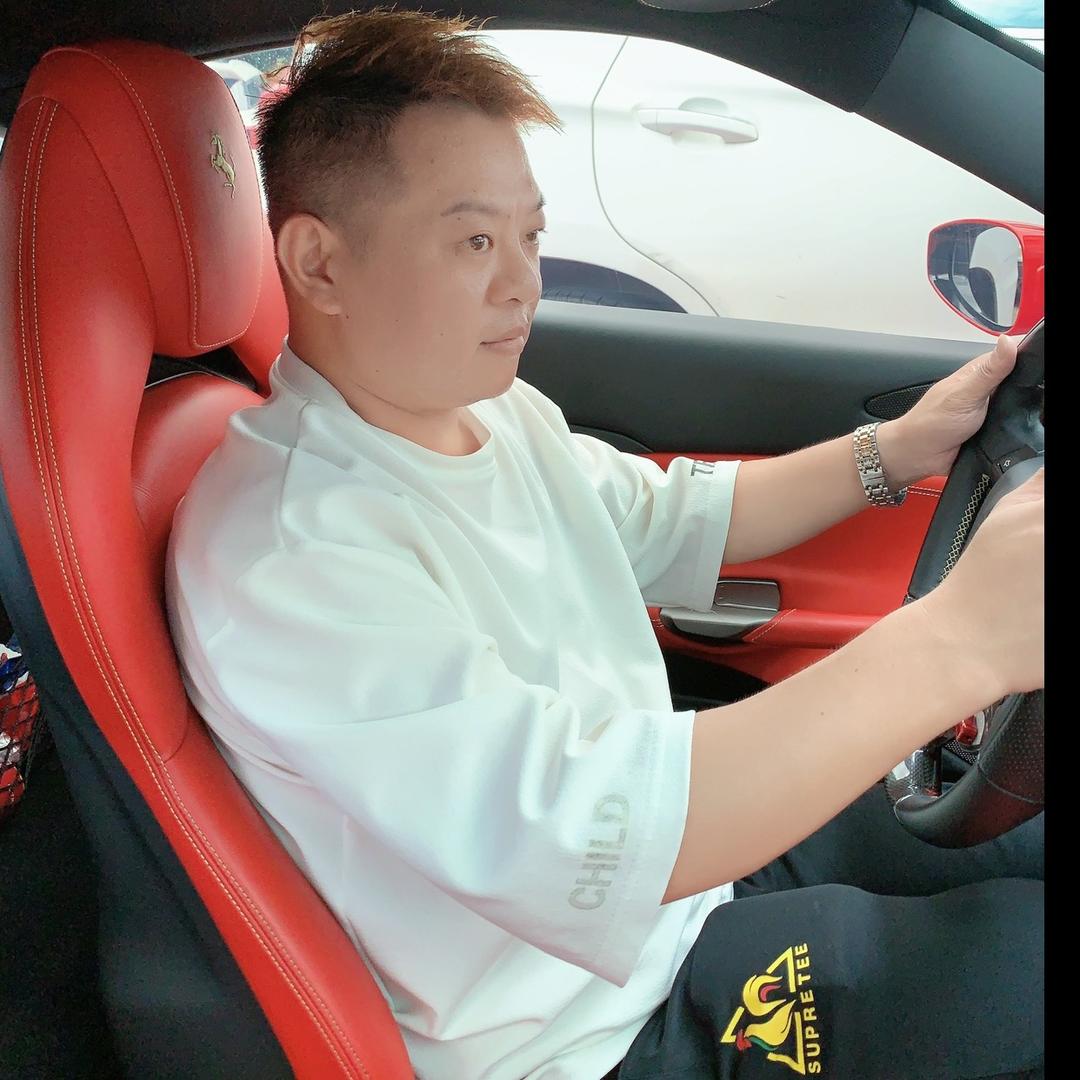 90GT美发沙龙店长