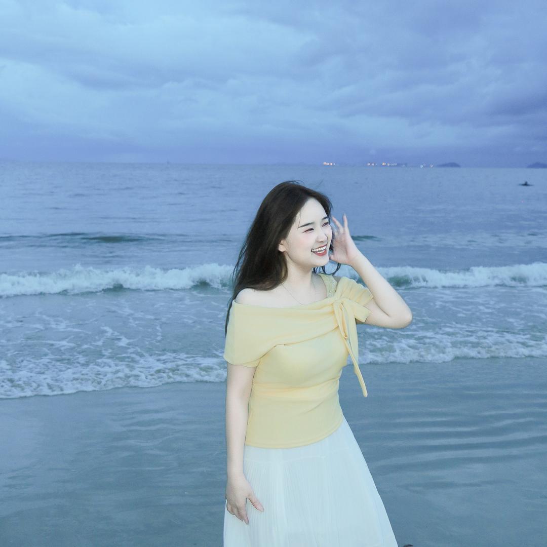 小小雅吖