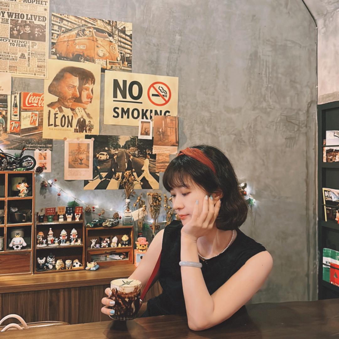 爱丽森薇👙—冰倩