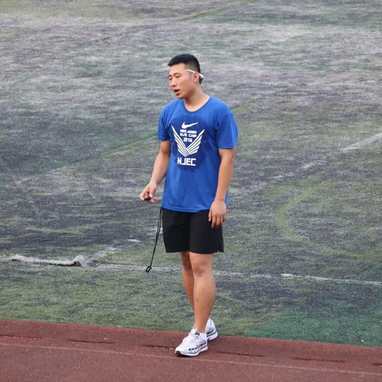 李李李李岩