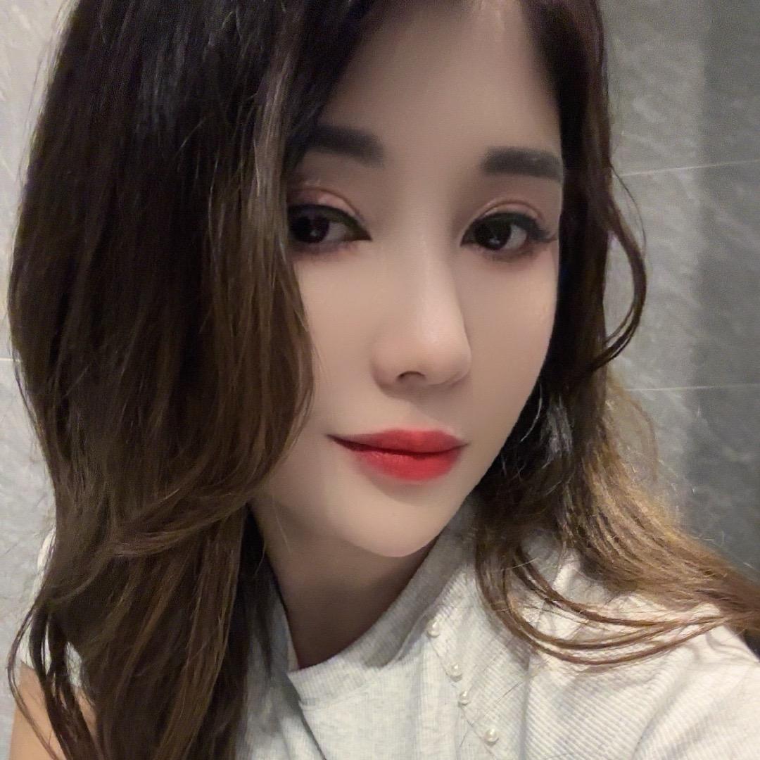 依依……