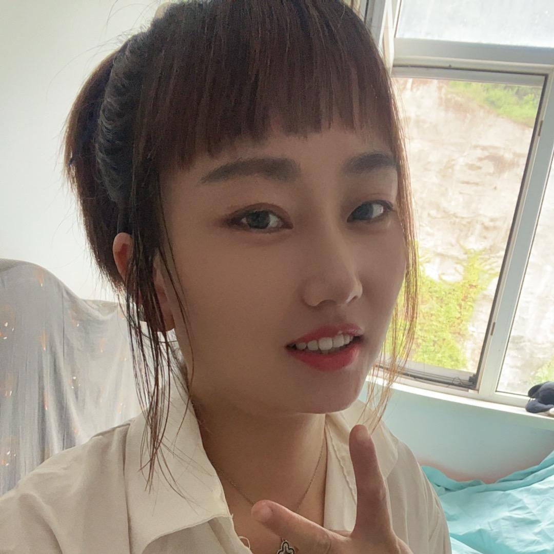 转呼啦圈的小姐姐🧍‍♀️
