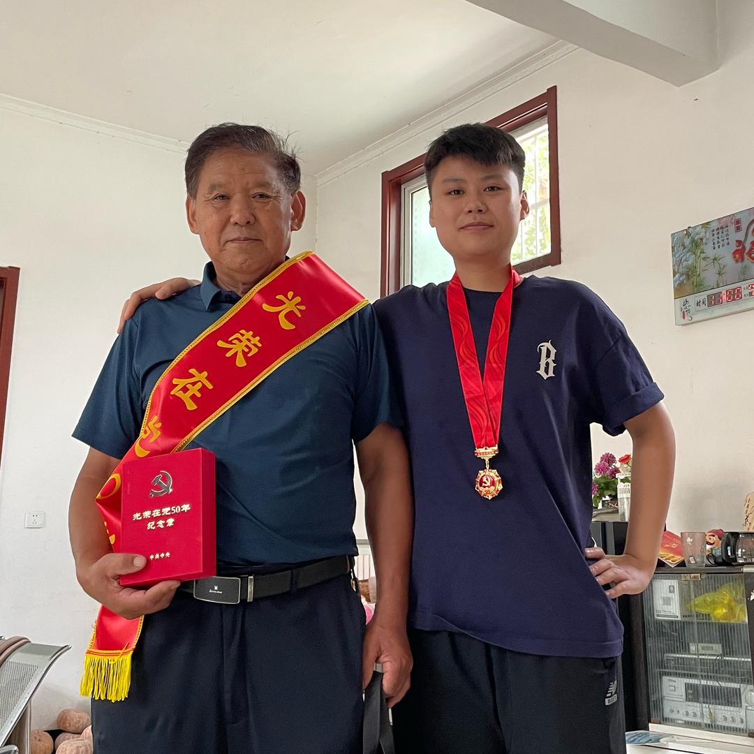 嘻嘻鱿鱼炒年糕