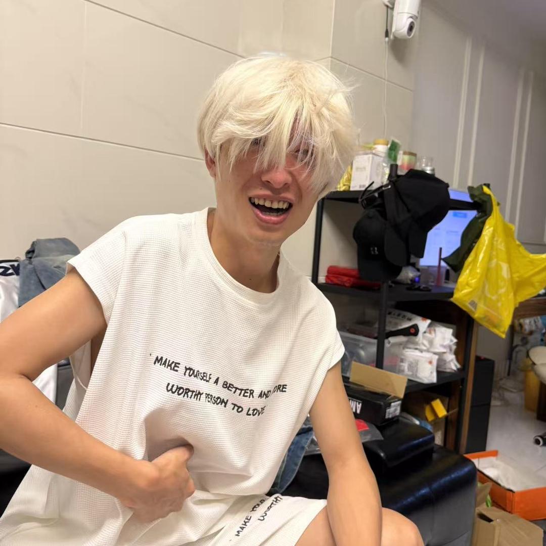 我见青山多抚媚🍂