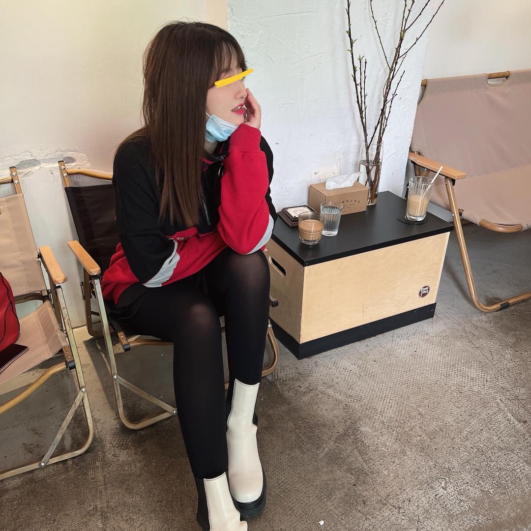 雅丫丫          🕷.