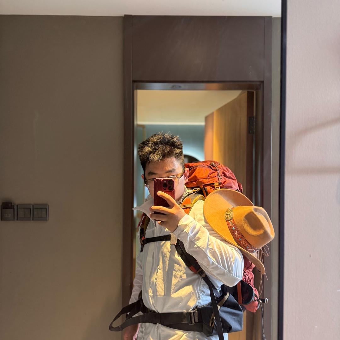 爱骑单车的短腿羽毛球侠