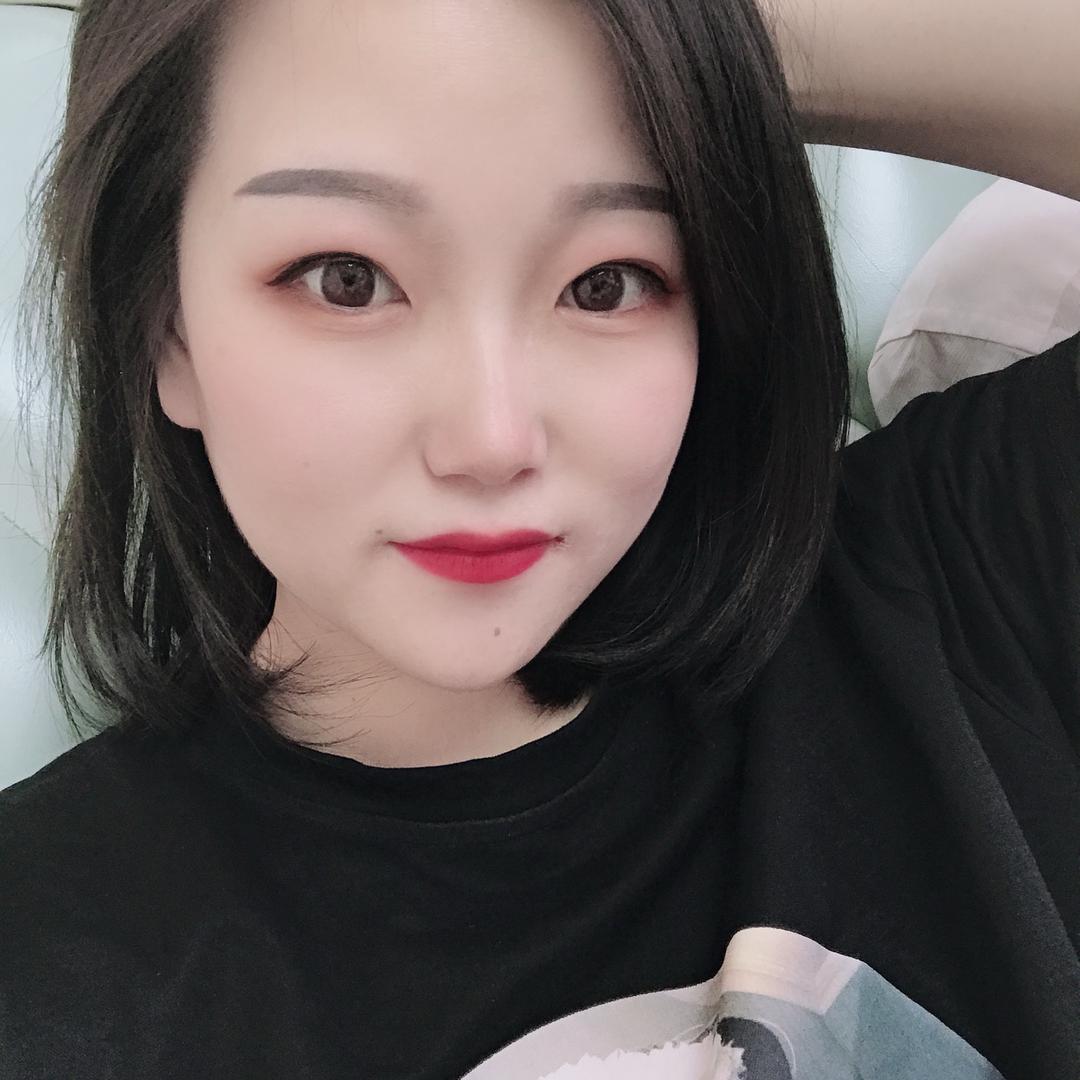 枝枝很可爱吖