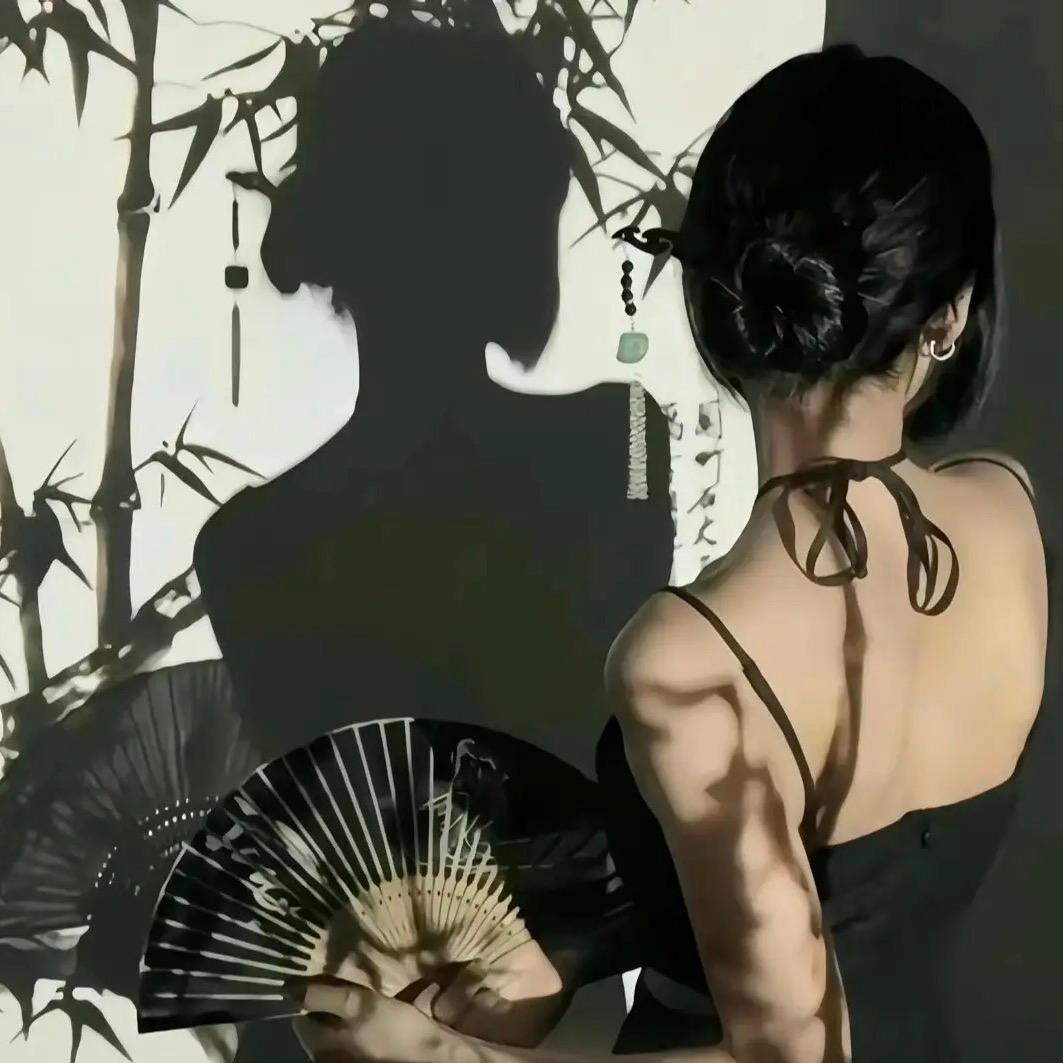 是菲菲呀.F