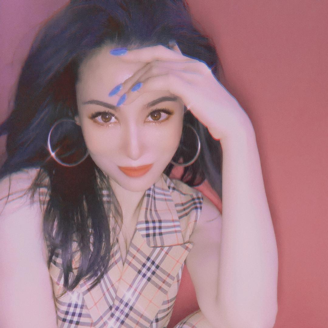 美美🍷🍷