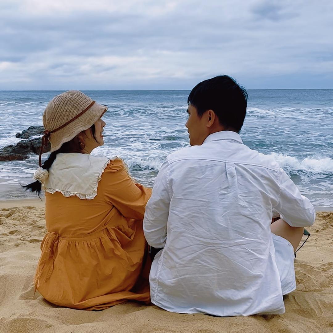 贪玩的素素和峰峰