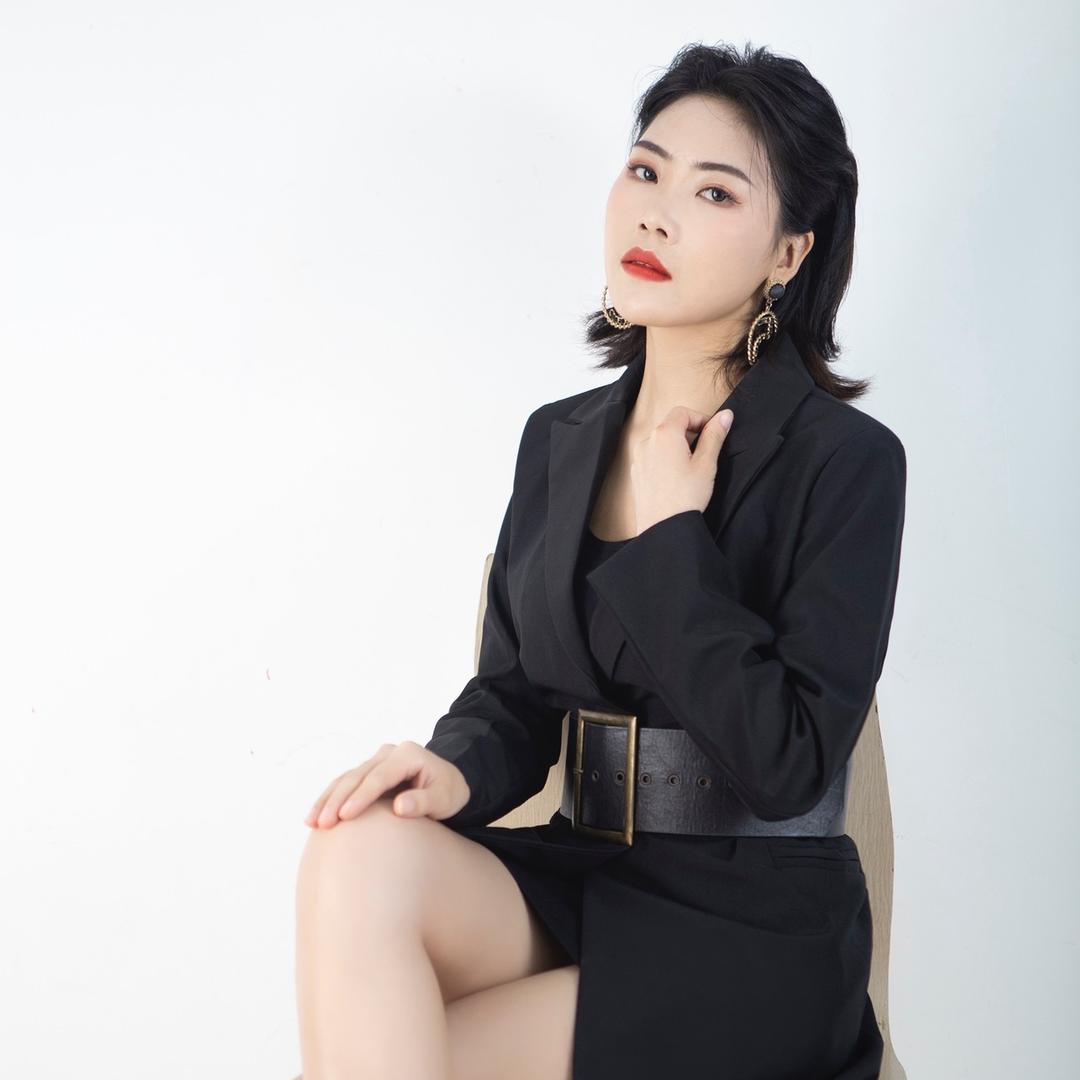 圆姐（在小号播  搜 圆姐护肤）