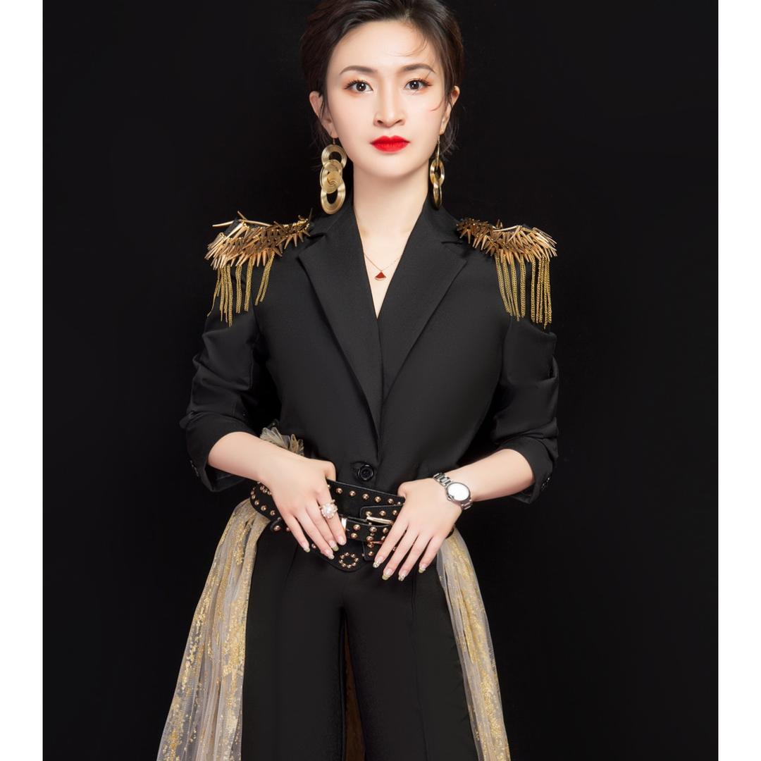 西沐臻品    菲菲