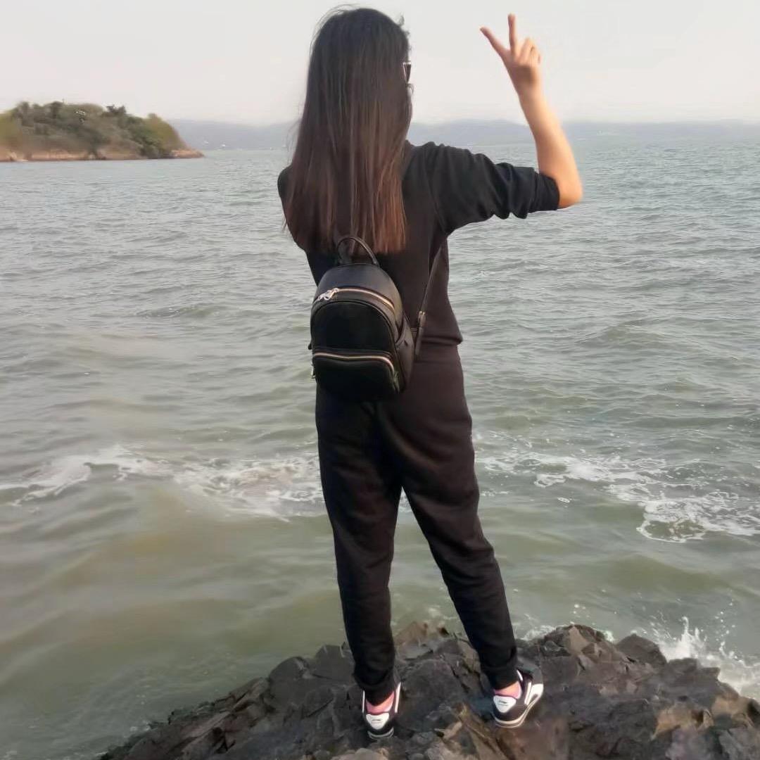 梅子老师、