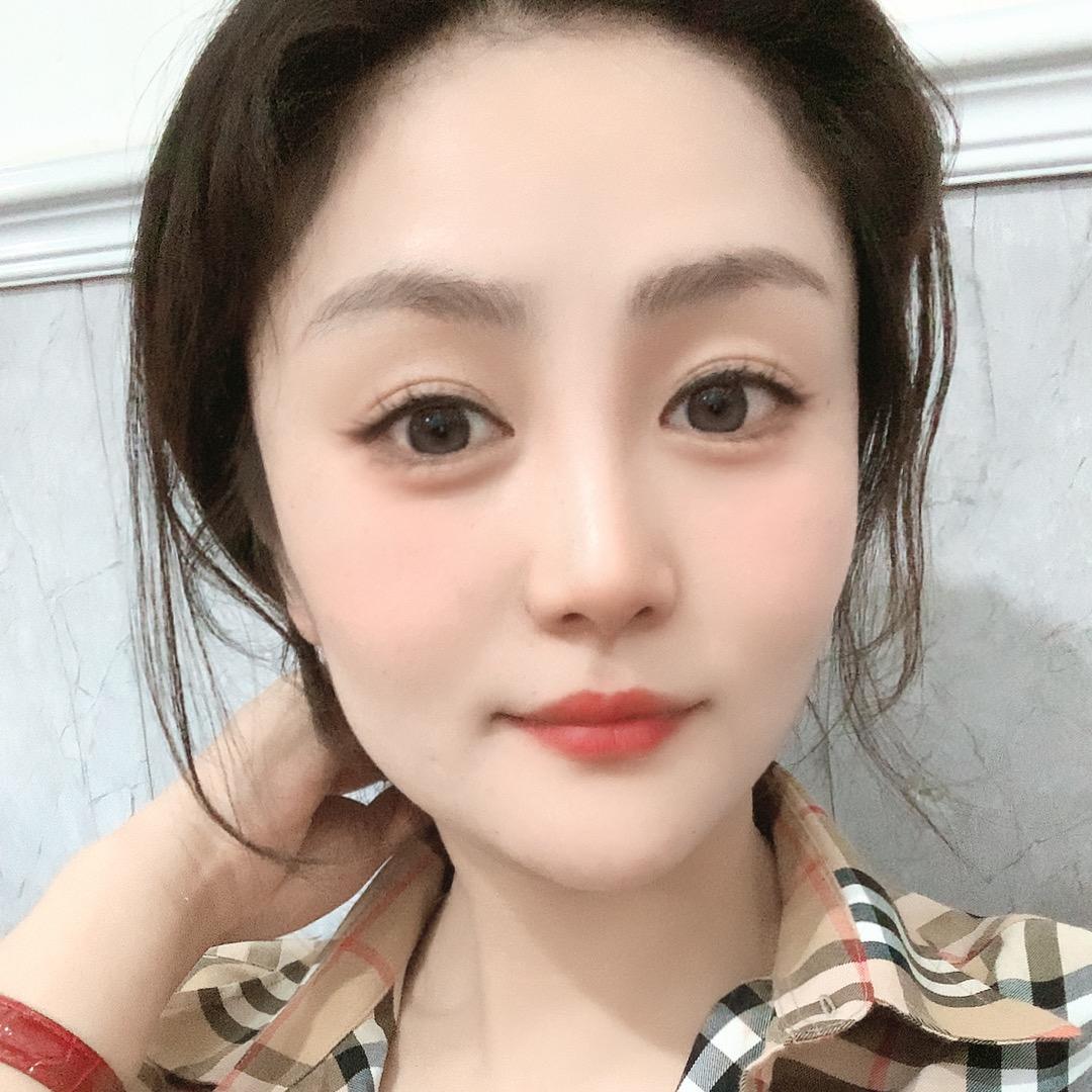 允允橱窗