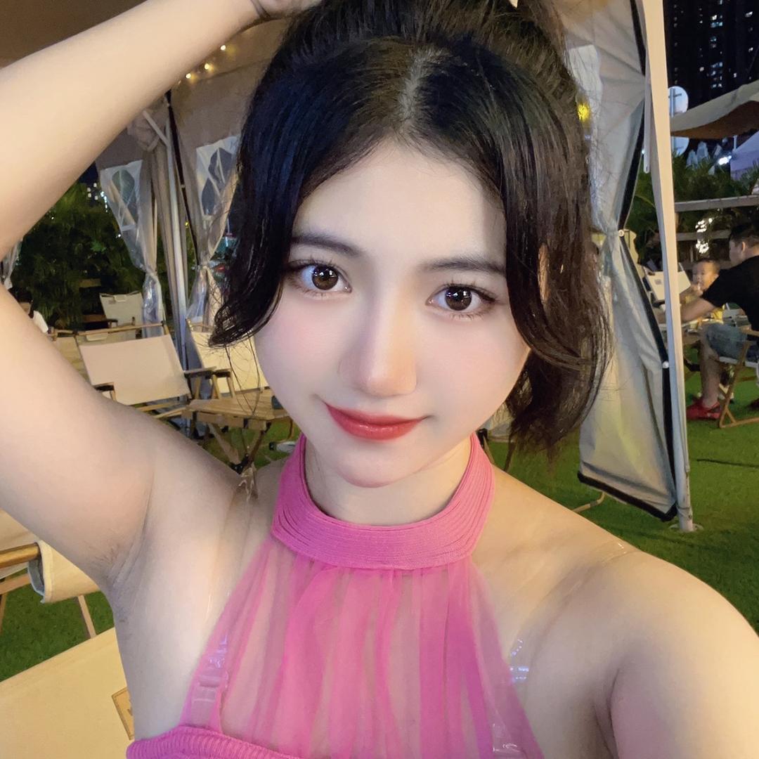 撸铁小臀（康世信息）