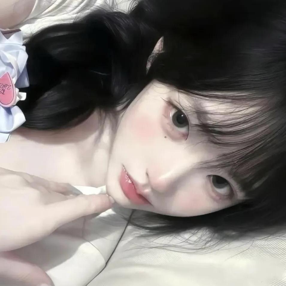 莓莓服饰定制
