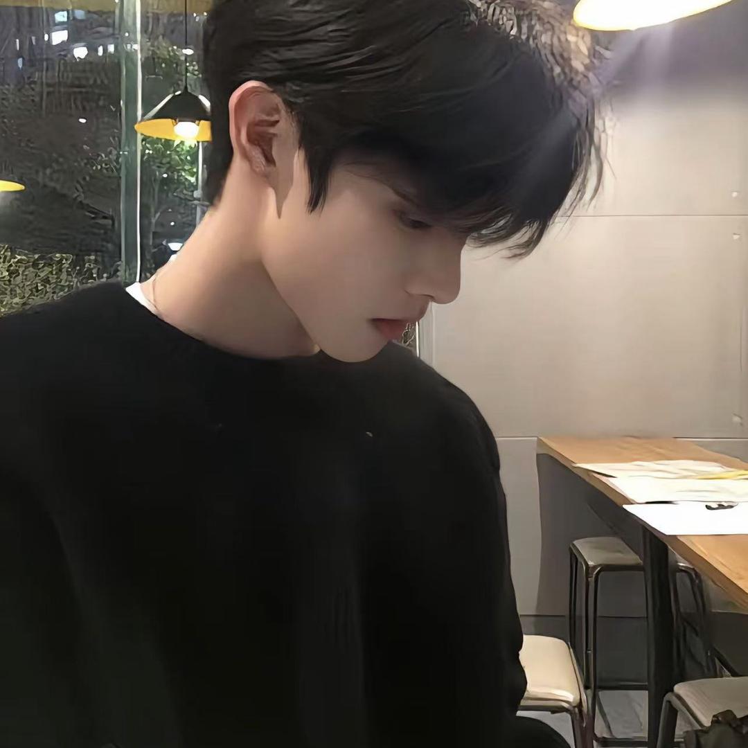 𝓑𝓰.冷眸
