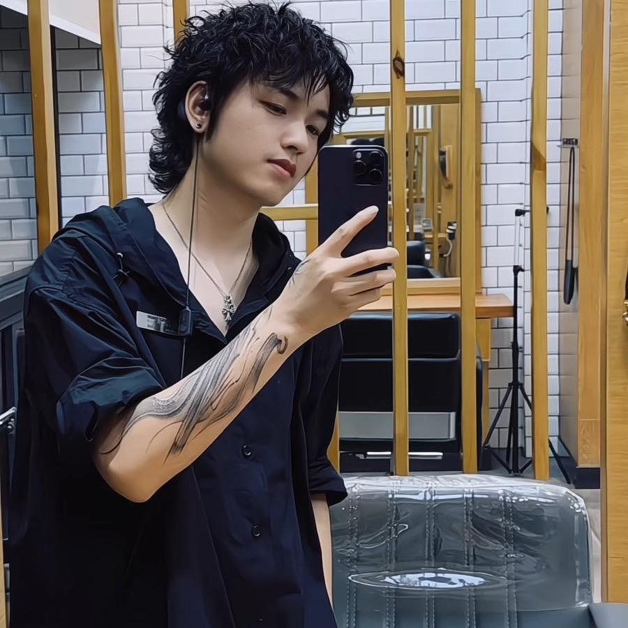 深圳专注减龄发型     勇哥