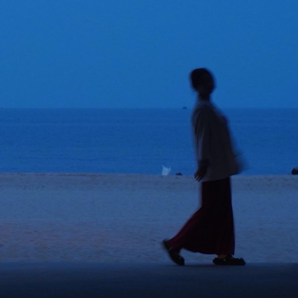 二敏子.