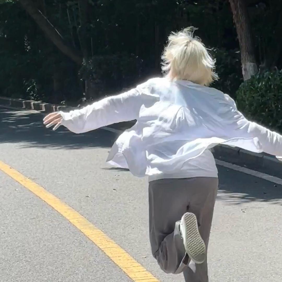丑滚草