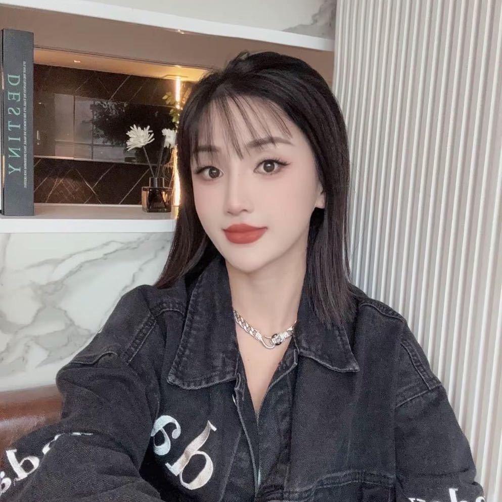 小何同学