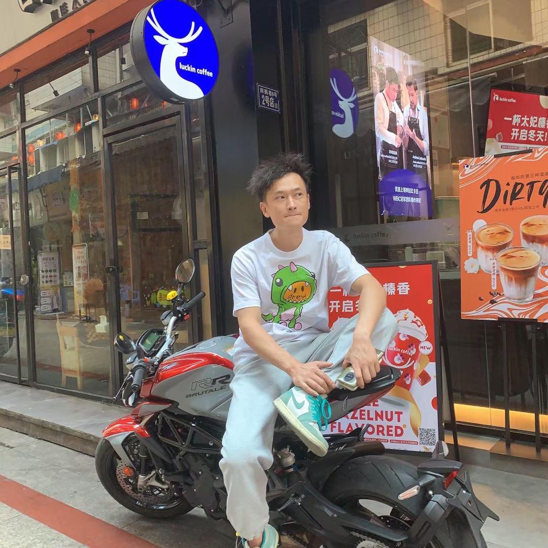 地铁逃生CT俱乐部