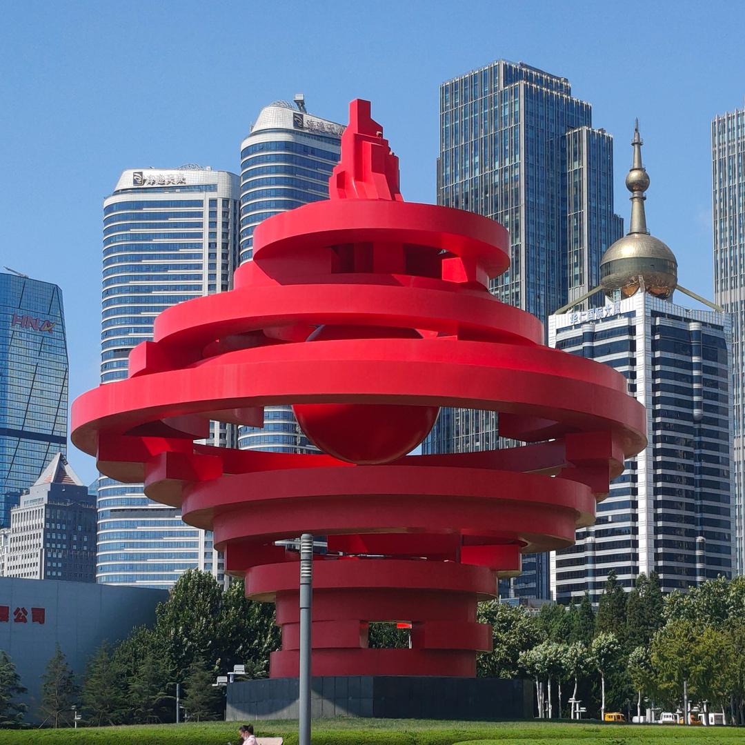 瀑布的蓝水晶石鹤