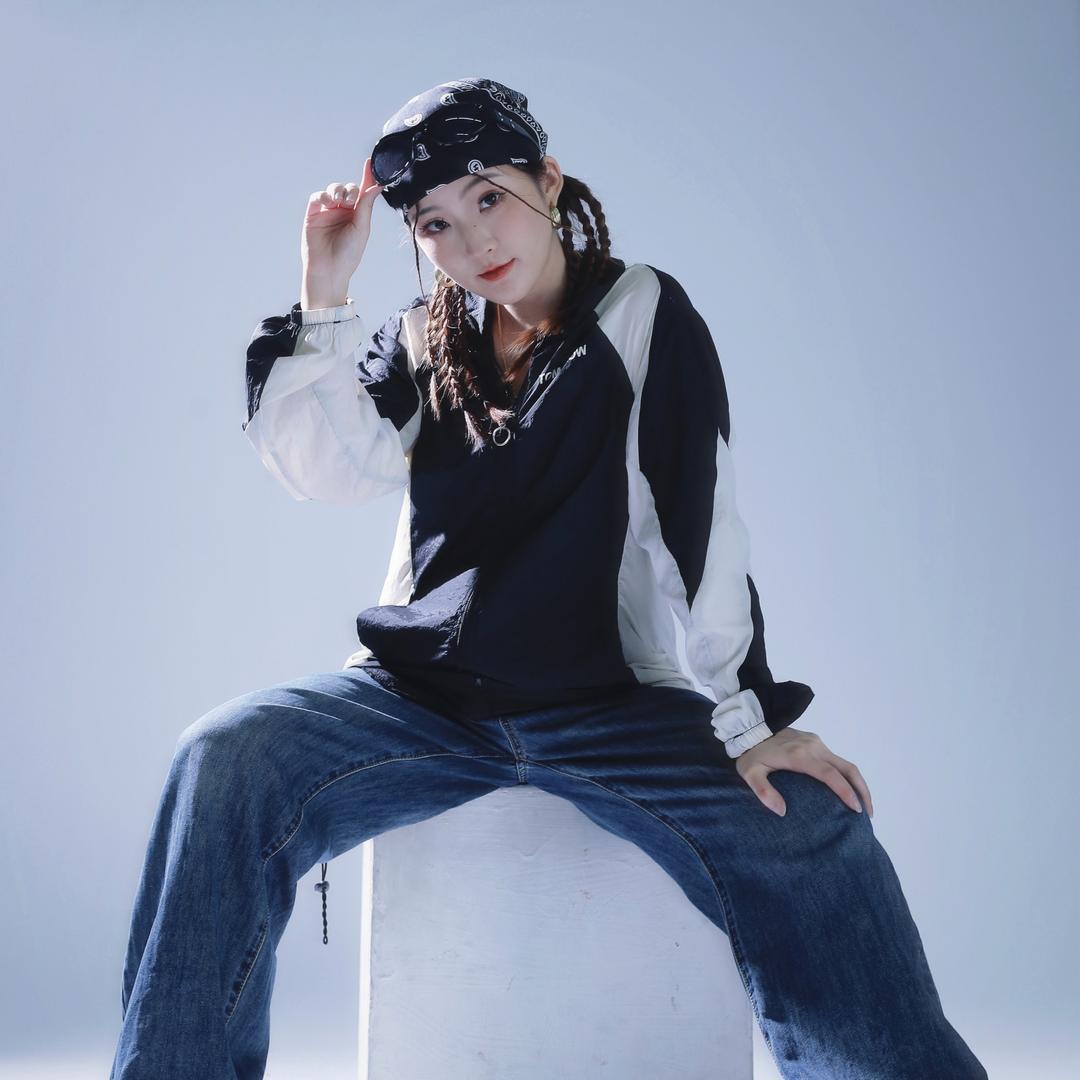 是开朗又严肃的CoCo老师