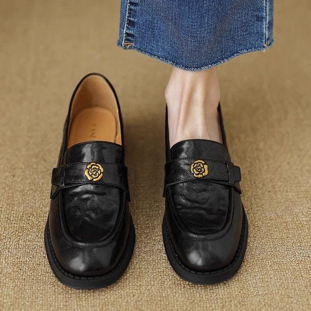 唯美女鞋源头工厂店