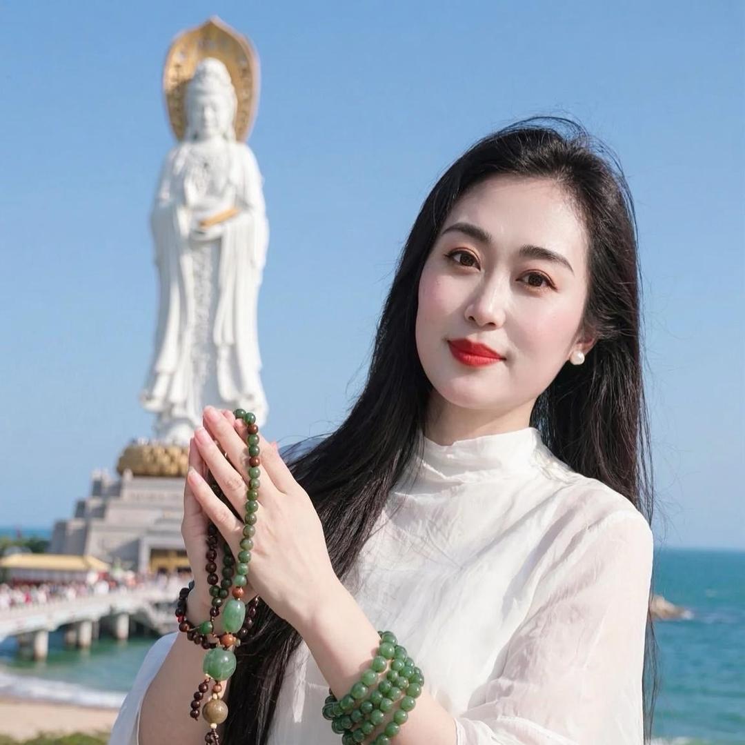 小嘿妮美妆吧官方号