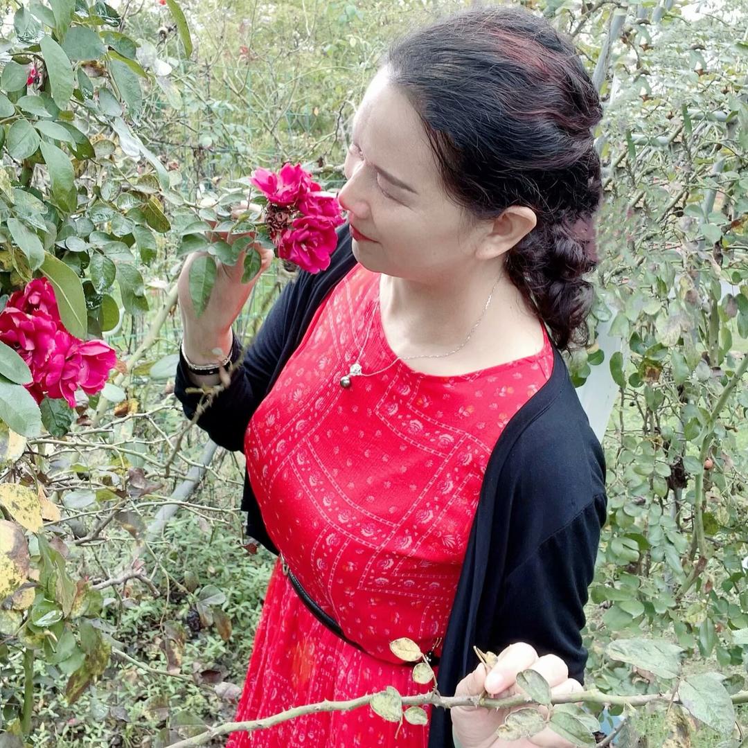 一笑而过:🌹