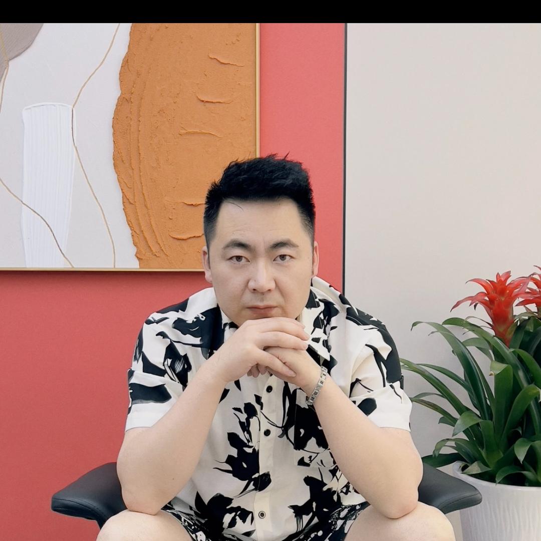 武威C位阿杰店长（去屑护发在橱窗