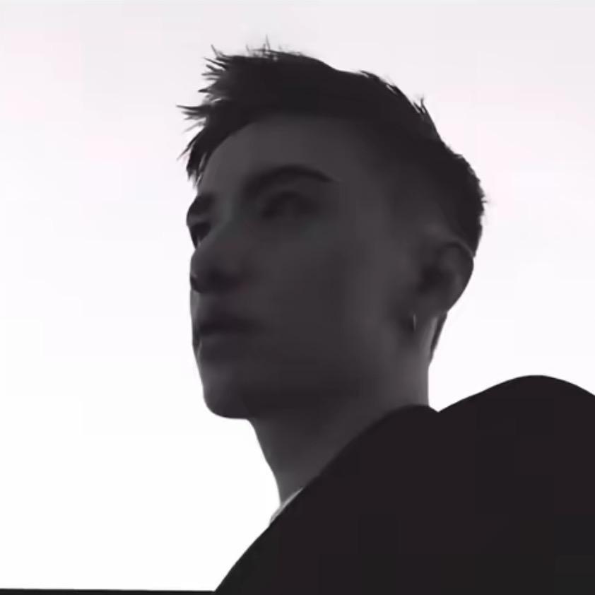 M i