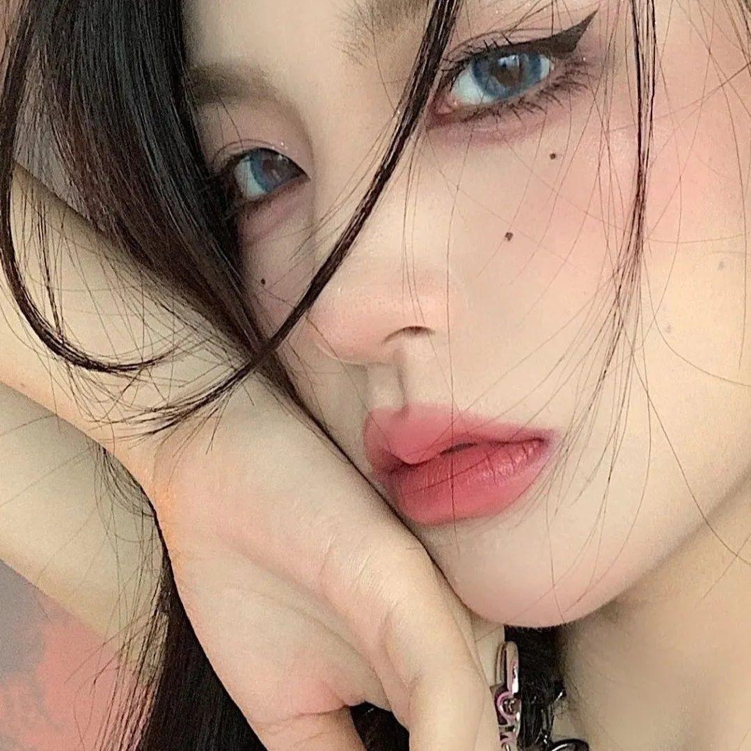 脸红.