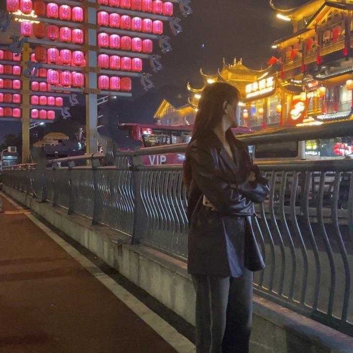 满眼都是李🧚‍♀️